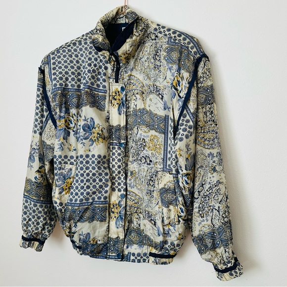 Vintage Details Sportswear 100% silk floral parsley print padded bomber jacket - Picture 8 of 9